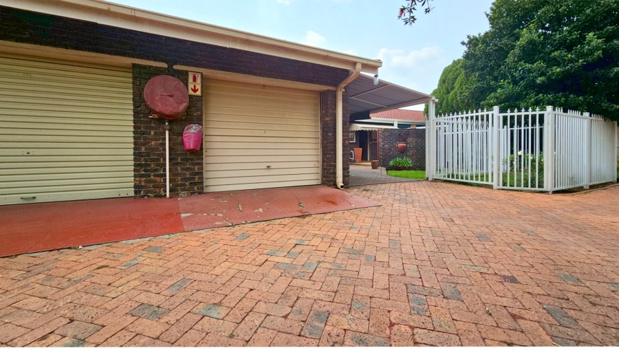 3 Bedroom Property for Sale in Three Rivers Gauteng