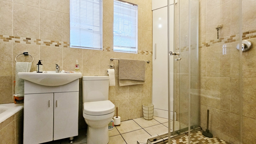 4 Bedroom Property for Sale in Three Rivers Gauteng