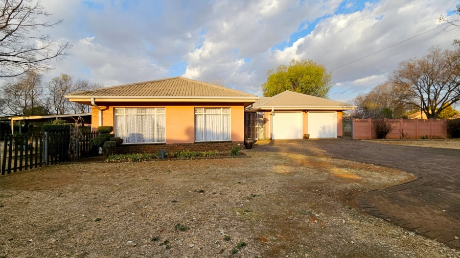 4 Bedroom Property for Sale in Three Rivers East Gauteng