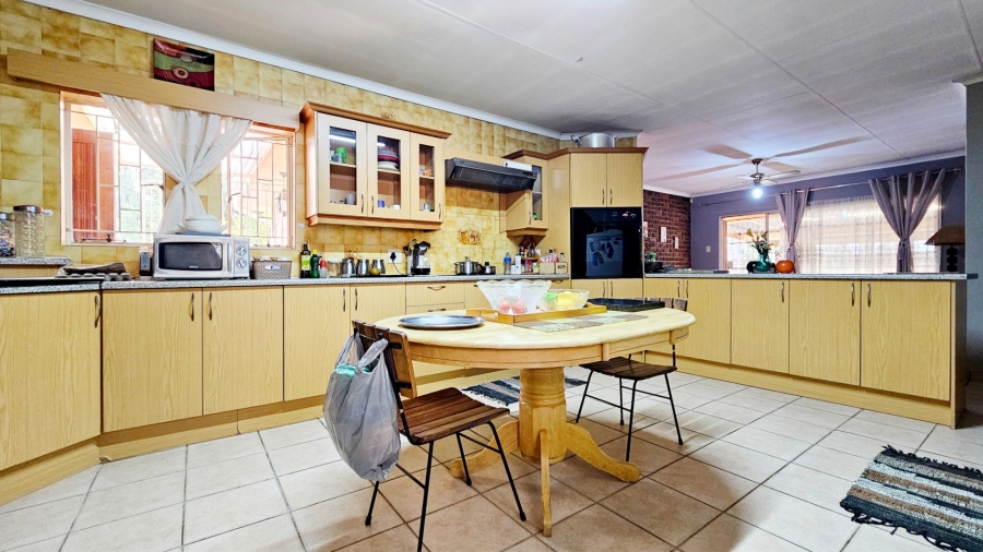 4 Bedroom Property for Sale in Three Rivers East Gauteng