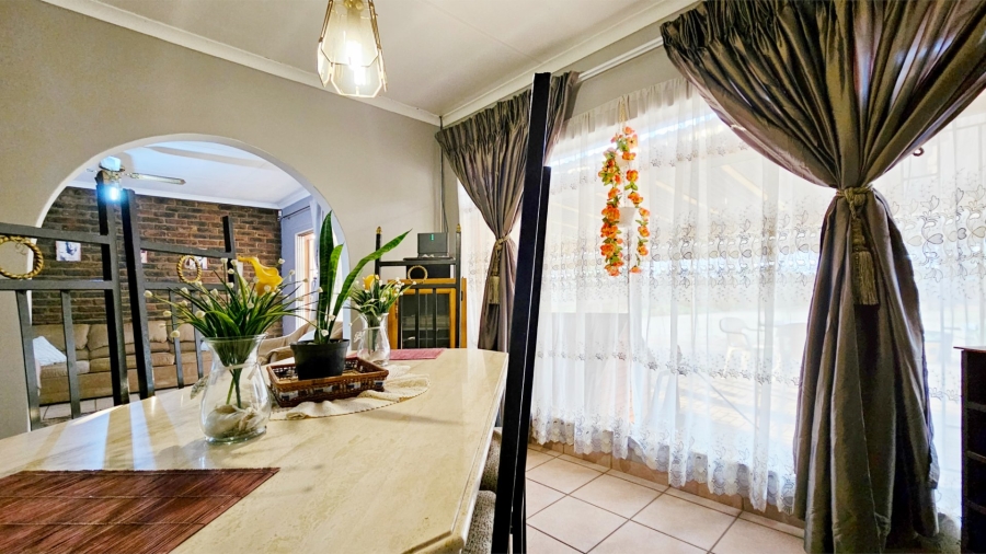 4 Bedroom Property for Sale in Three Rivers East Gauteng