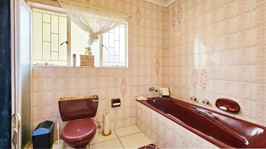 4 Bedroom Property for Sale in Three Rivers East Gauteng