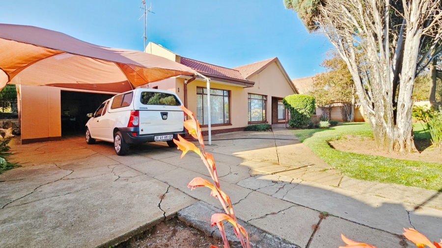 3 Bedroom Property for Sale in Risiville Gauteng