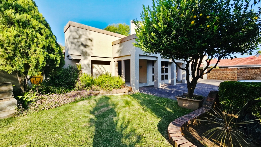 4 Bedroom Property for Sale in Three Rivers East Gauteng