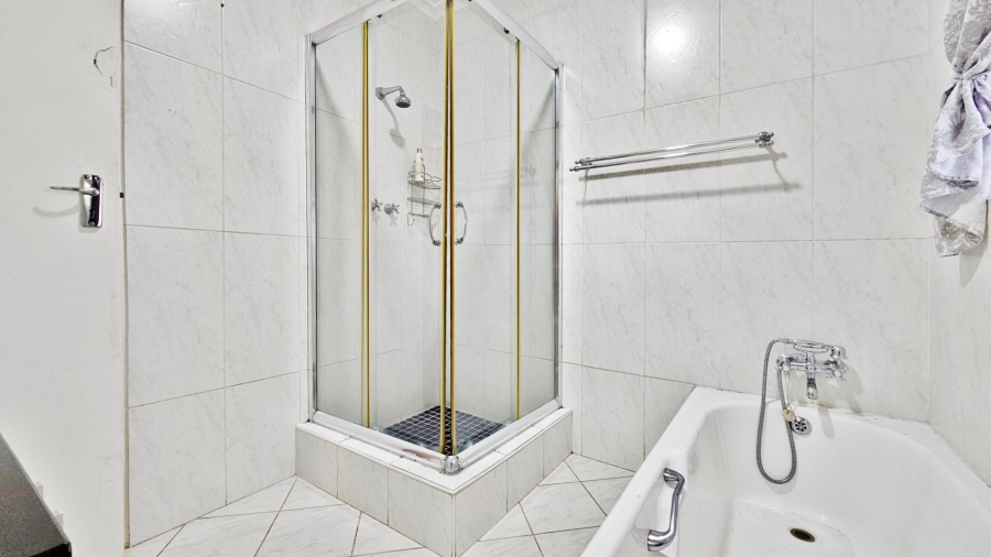 4 Bedroom Property for Sale in Three Rivers East Gauteng