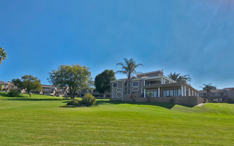 4 Bedroom Property for Sale in Rivierra Villas Gauteng
