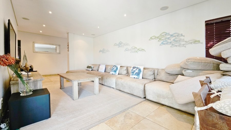 4 Bedroom Property for Sale in Rivierra Villas Gauteng