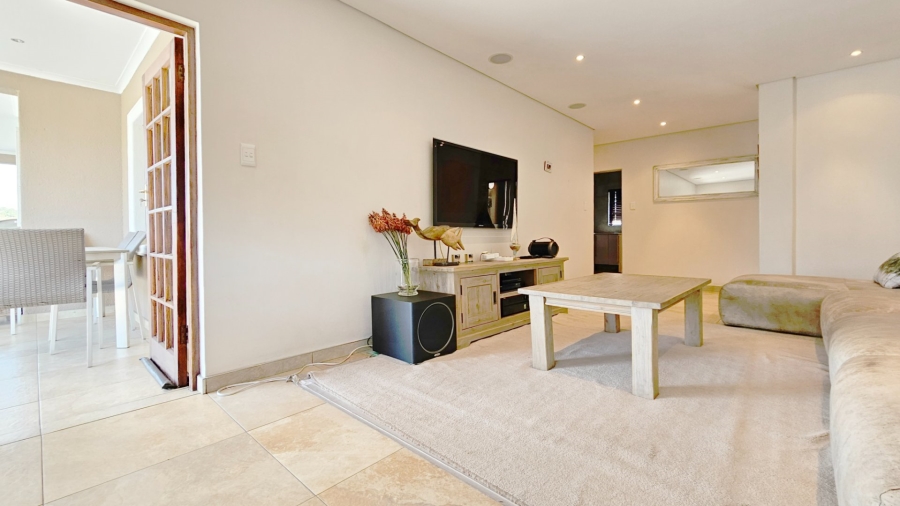 4 Bedroom Property for Sale in Rivierra Villas Gauteng