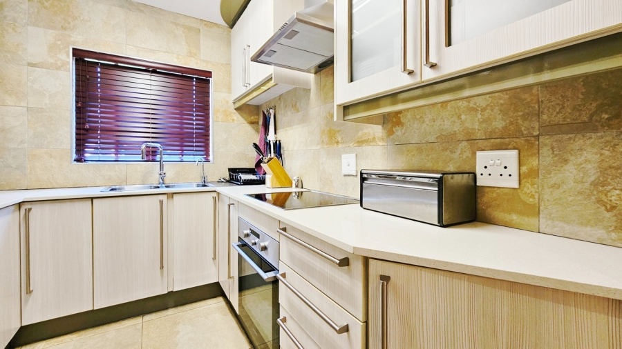 4 Bedroom Property for Sale in Rivierra Villas Gauteng