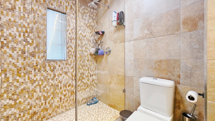 4 Bedroom Property for Sale in Rivierra Villas Gauteng