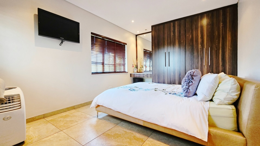 4 Bedroom Property for Sale in Rivierra Villas Gauteng