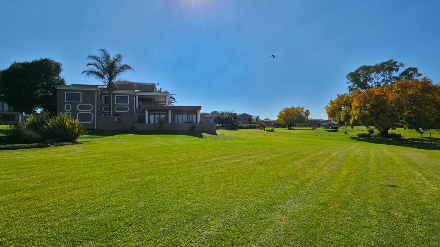 4 Bedroom Property for Sale in Rivierra Villas Gauteng