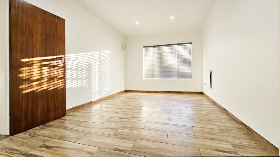 2 Bedroom Property for Sale in Three Rivers Gauteng