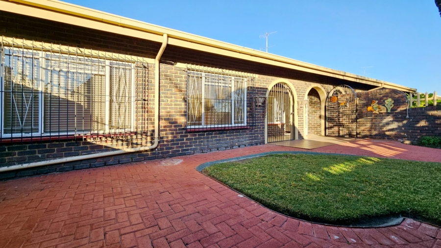 2 Bedroom Property for Sale in Three Rivers Gauteng