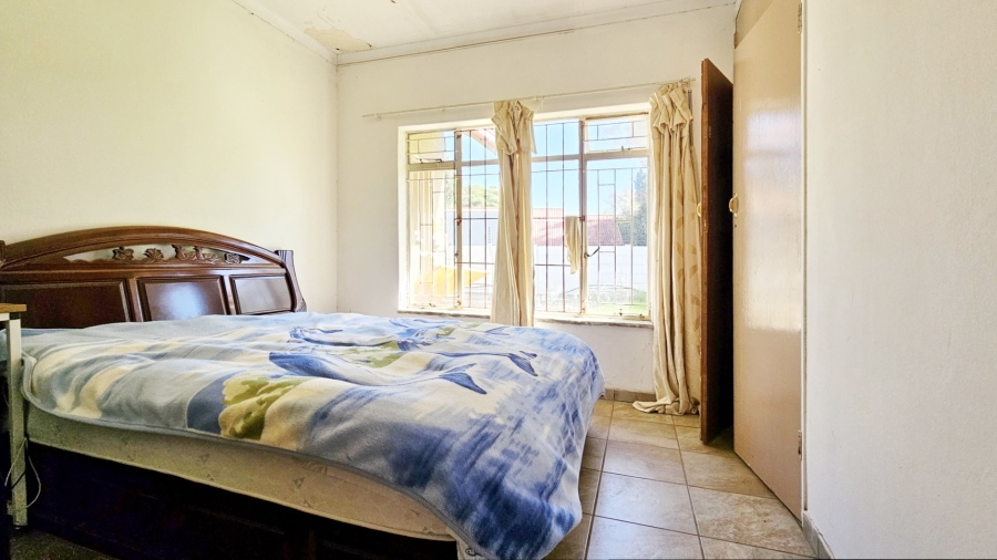 5 Bedroom Property for Sale in Falcon Ridge Gauteng