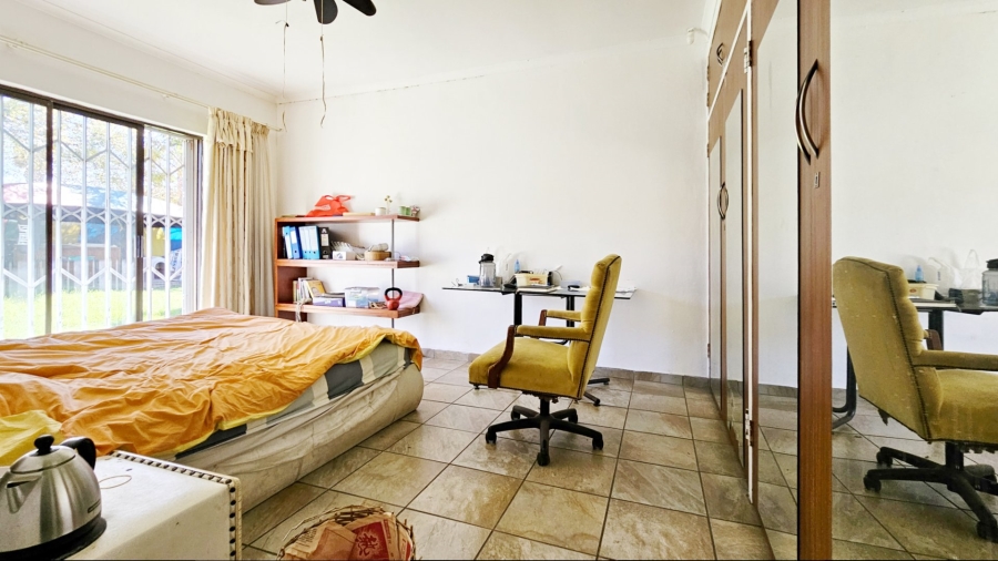 5 Bedroom Property for Sale in Falcon Ridge Gauteng