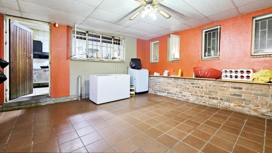 5 Bedroom Property for Sale in Falcon Ridge Gauteng
