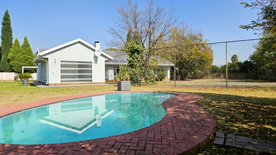 4 Bedroom Property for Sale in Three Rivers East Gauteng