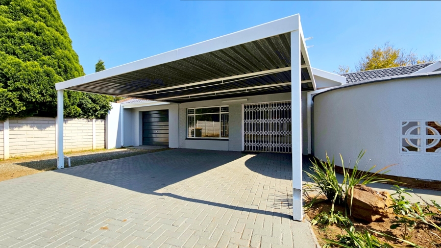 4 Bedroom Property for Sale in Three Rivers East Gauteng