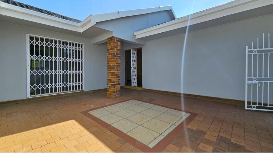 4 Bedroom Property for Sale in Three Rivers East Gauteng
