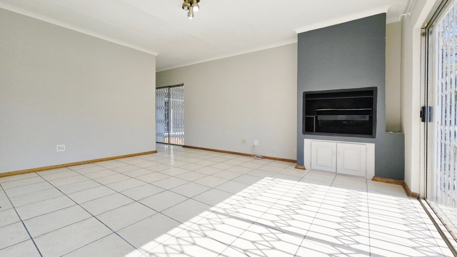 4 Bedroom Property for Sale in Three Rivers East Gauteng