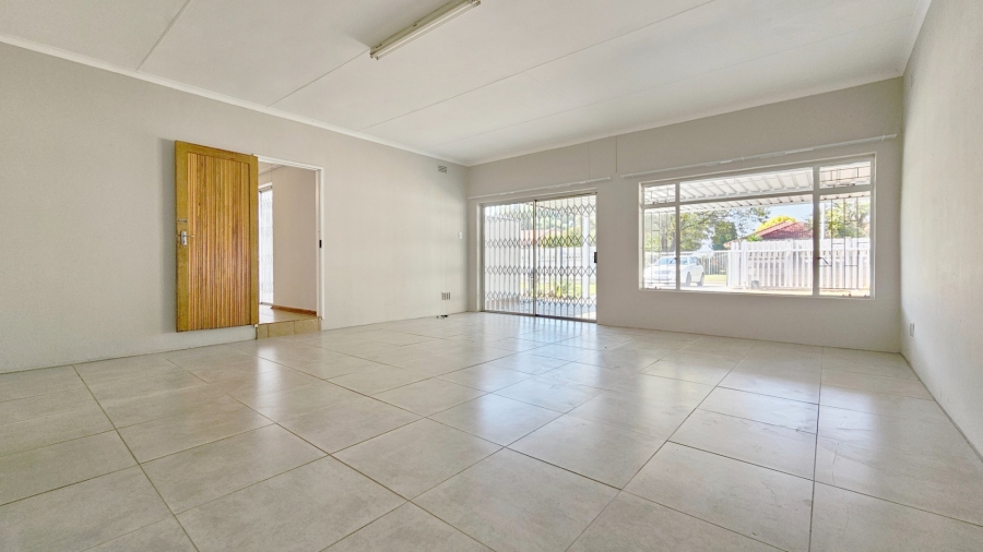 4 Bedroom Property for Sale in Three Rivers East Gauteng