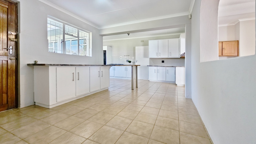 4 Bedroom Property for Sale in Three Rivers East Gauteng