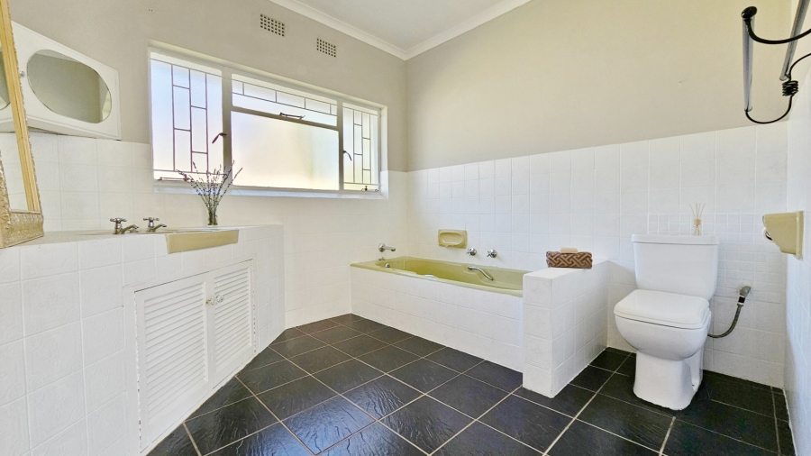 4 Bedroom Property for Sale in Three Rivers East Gauteng