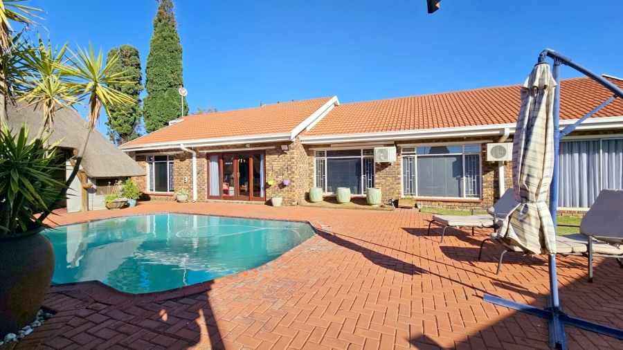 3 Bedroom Property for Sale in Falcon Ridge Gauteng