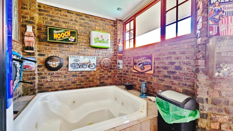 3 Bedroom Property for Sale in Falcon Ridge Gauteng