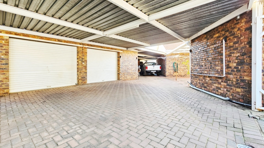 3 Bedroom Property for Sale in Falcon Ridge Gauteng