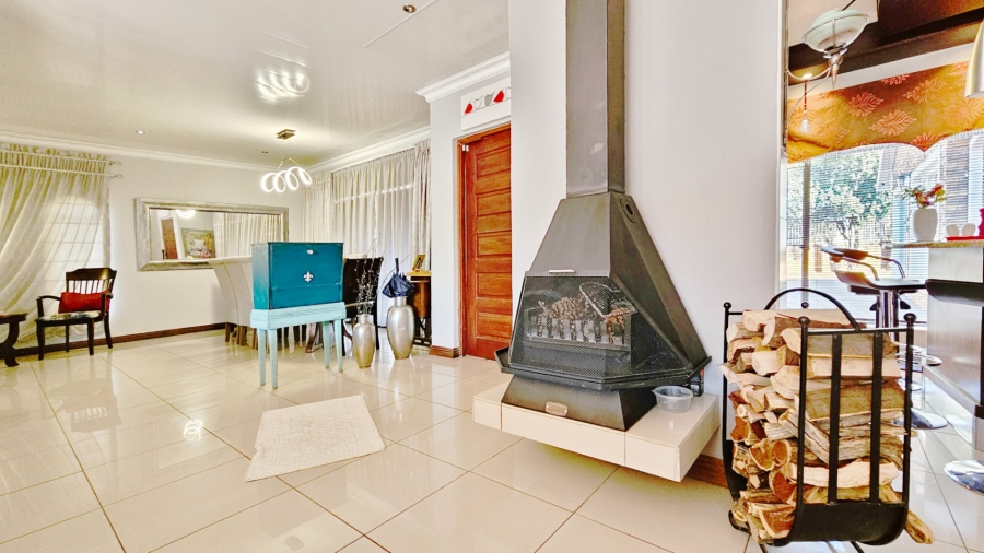 3 Bedroom Property for Sale in Falcon Ridge Gauteng
