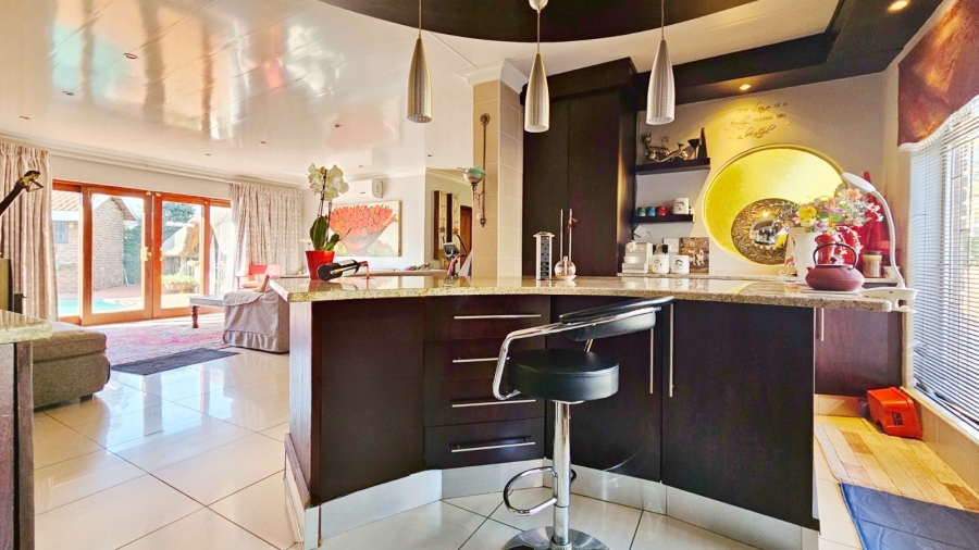 3 Bedroom Property for Sale in Falcon Ridge Gauteng