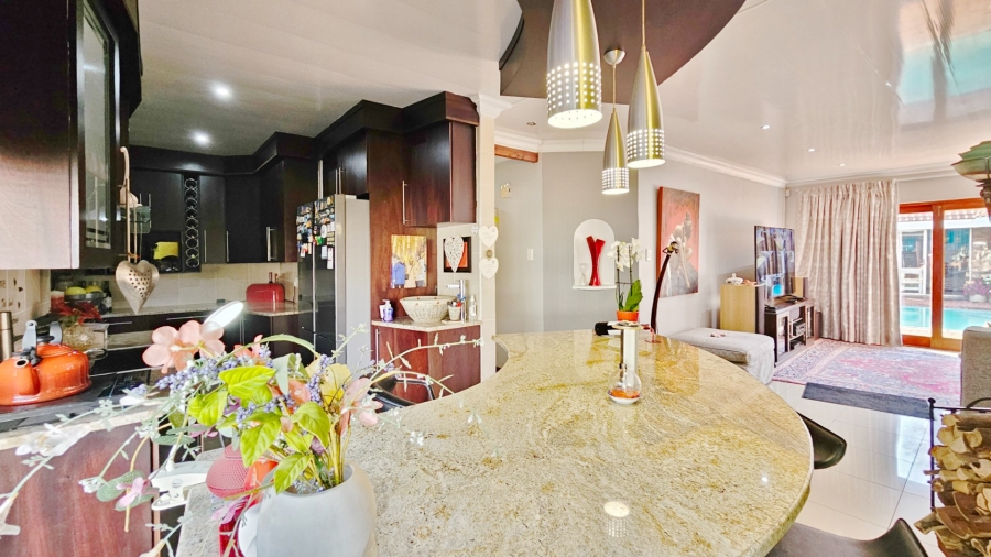 3 Bedroom Property for Sale in Falcon Ridge Gauteng