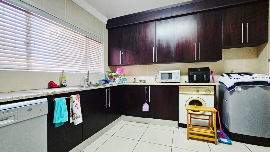 3 Bedroom Property for Sale in Falcon Ridge Gauteng