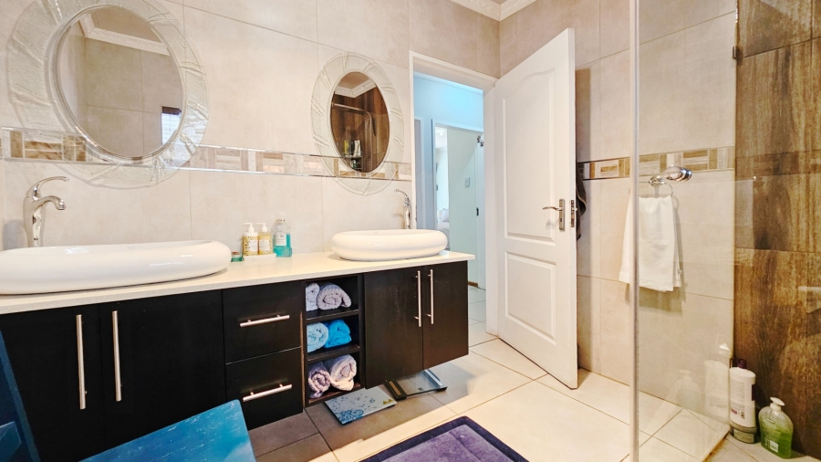 3 Bedroom Property for Sale in Falcon Ridge Gauteng