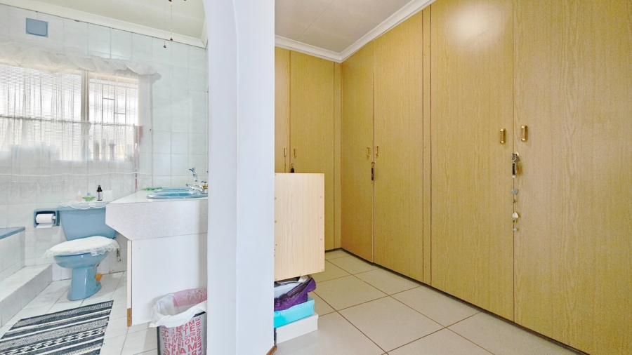 3 Bedroom Property for Sale in Falcon Ridge Gauteng