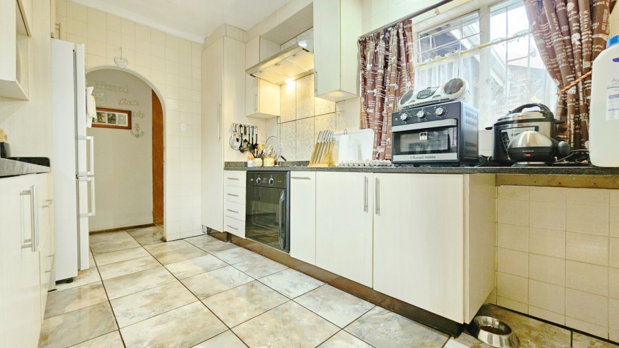 3 Bedroom Property for Sale in Three Rivers Gauteng