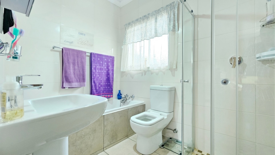 3 Bedroom Property for Sale in Three Rivers Gauteng