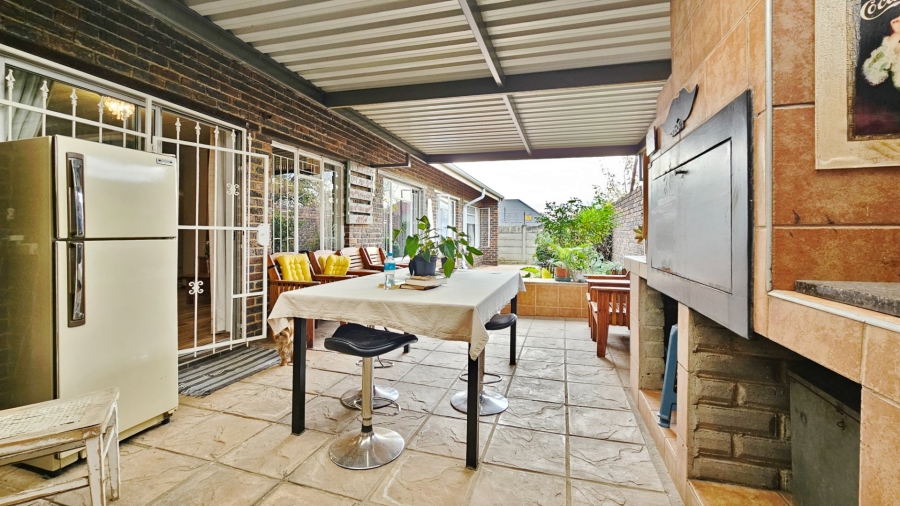 3 Bedroom Property for Sale in Three Rivers Gauteng