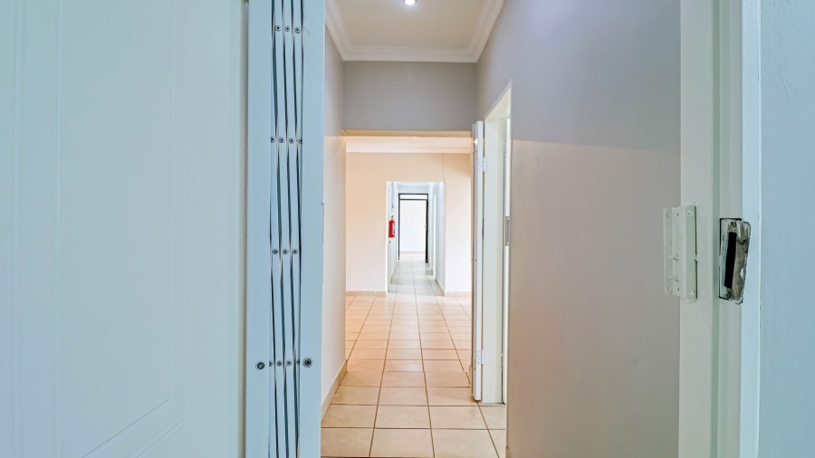  Bedroom Property for Sale in Wierda Park Gauteng