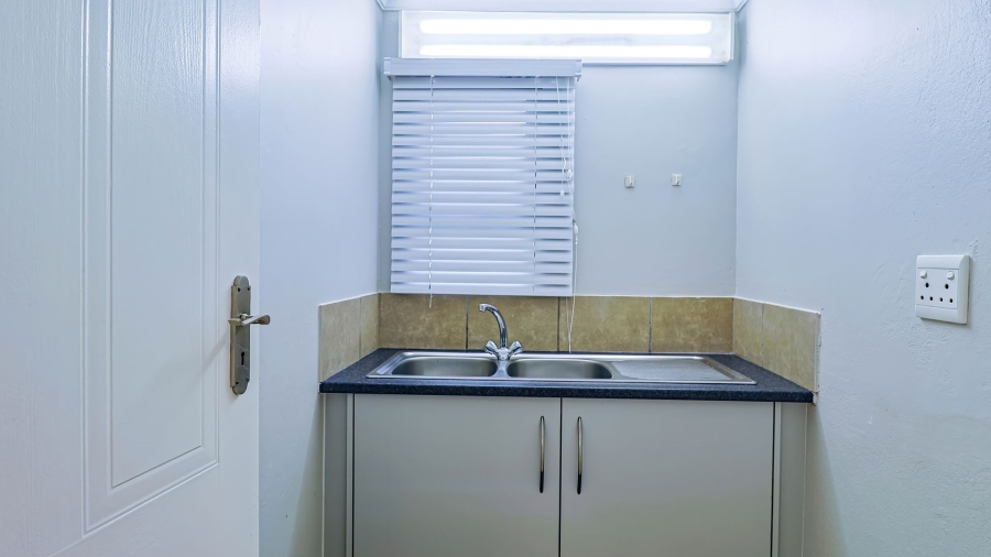  Bedroom Property for Sale in Wierda Park Gauteng