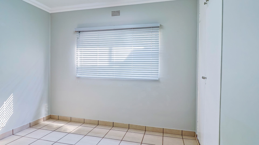  Bedroom Property for Sale in Wierda Park Gauteng