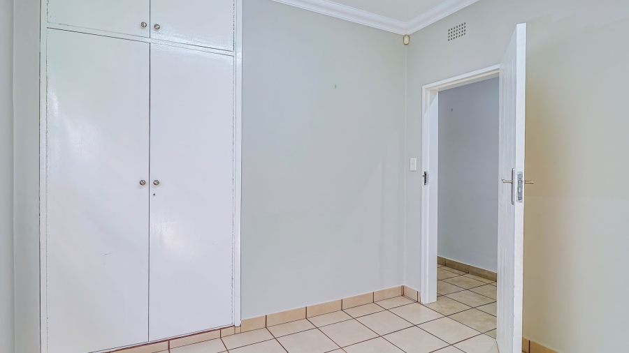  Bedroom Property for Sale in Wierda Park Gauteng