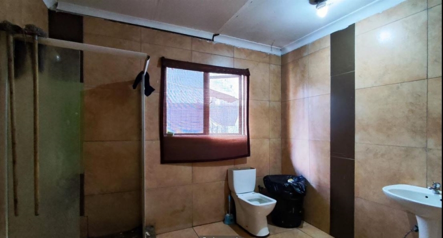 15 Bedroom Property for Sale in Rhodesfield Gauteng
