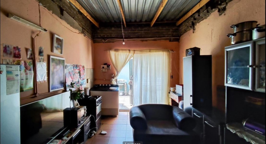 15 Bedroom Property for Sale in Rhodesfield Gauteng