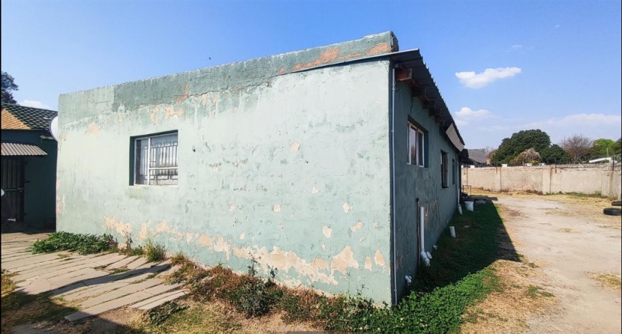 15 Bedroom Property for Sale in Rhodesfield Gauteng