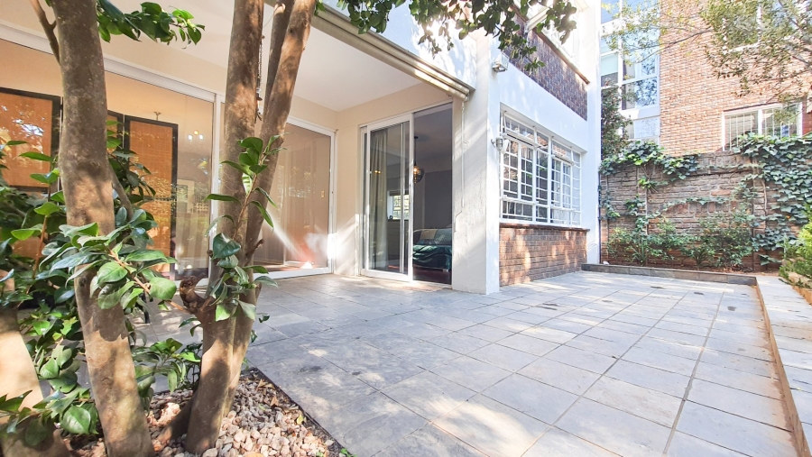 2 Bedroom Property for Sale in Birdhaven Gauteng