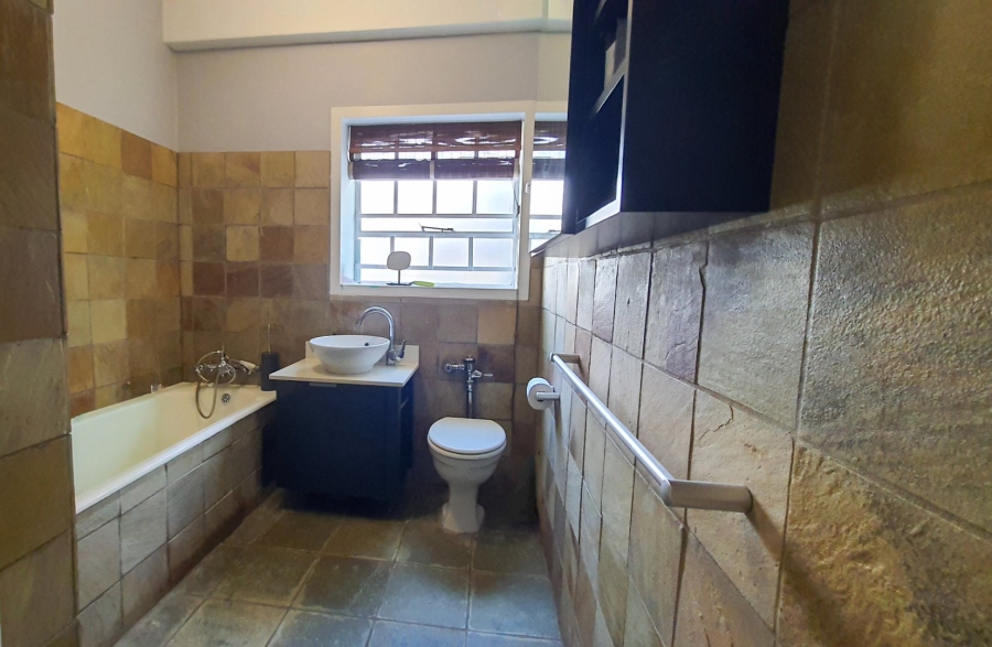2 Bedroom Property for Sale in Birdhaven Gauteng