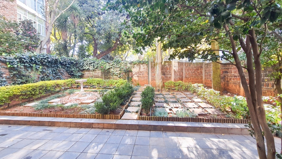 2 Bedroom Property for Sale in Birdhaven Gauteng